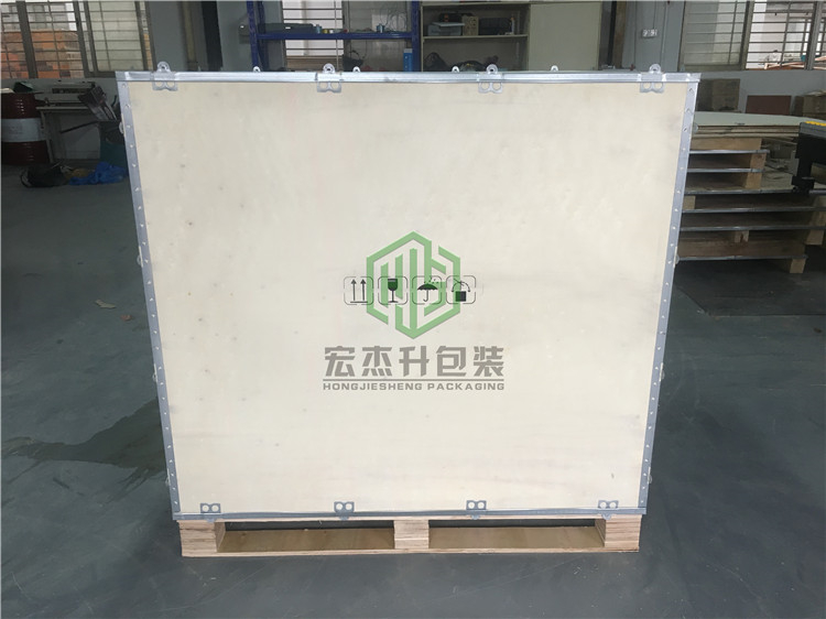東莞長(zhǎng)安木箱廠介紹東莞鋼帶木箱生產(chǎn)工藝